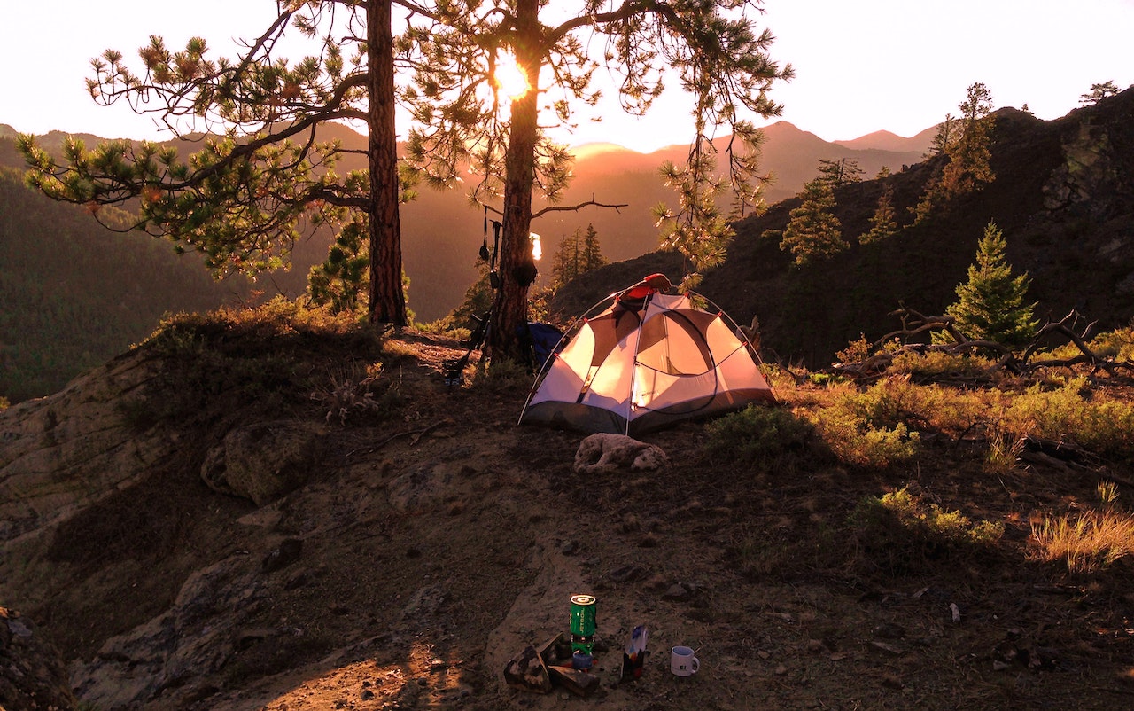 How to Go Camping: A Comprehensive Guide for First-Time Campers